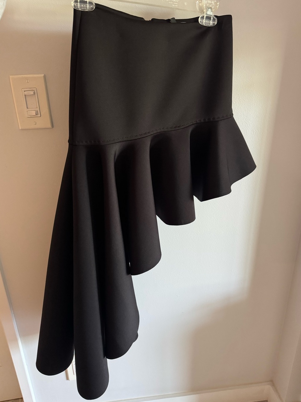 Cynthia Rowley Black Asymmetrical Bonded Ruffle Flounce Skirt Unique Sz 0, Small - Picture 4 of 13